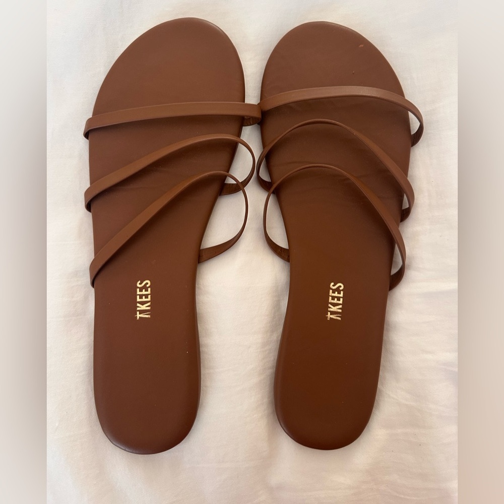 TKEES Sandals!